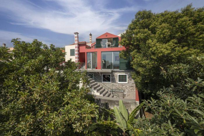 Modernūs apartamentai su balkonu, vaizdu į vandenyną ir BBQ, madeirietiškame name (6 asm.)