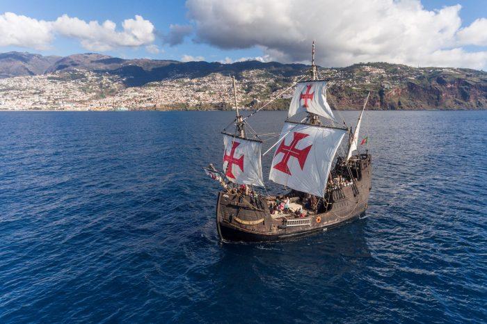 Santa Maria burlaivio turas