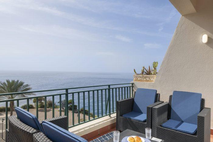 Apartamentai su balkonu ir vaizdu į vandenyną visai šalia paplūdimio